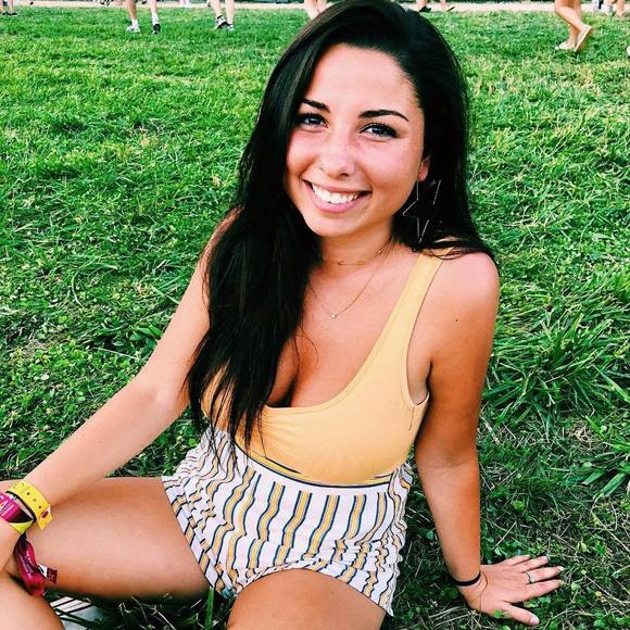 Meet your Posher, Rachel - Picture 1 of 1